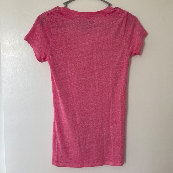 Mean Girls “On Wednesdays We Wear Pink” Heathered Pink Tee - Women’s Small - Picture 2 of 3
